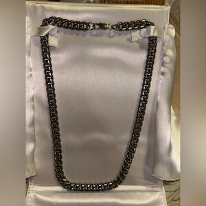 Chunky Silver-Tone Chain Necklace 22 inches long and 12mm wide